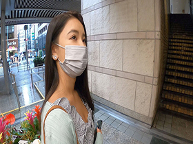 街で見かけたそこの美人なお姉さん！突然ですが占ってもイイですか！？ サンプル動画サムネイル